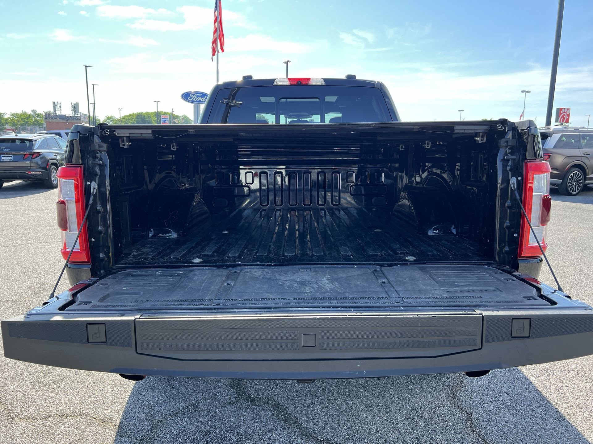 Certified 2022 Ford F150 Platinum w/ Equipment Group 701A High AWD/4WD image 34