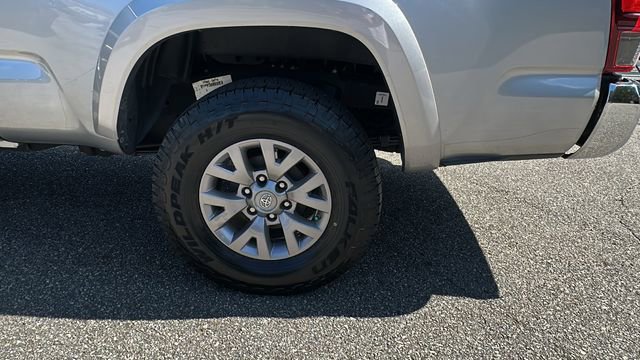 Used 2019 Toyota Tacoma SR5 AWD/4WD image 19