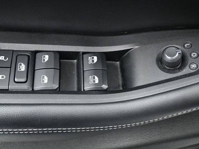 Used 2024 Jeep Grand Cherokee Altitude AWD/4WD image 7