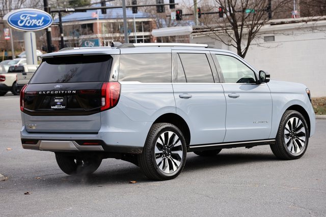 Certified 2025 Ford Expedition Platinum w/ Driver's Package image 4