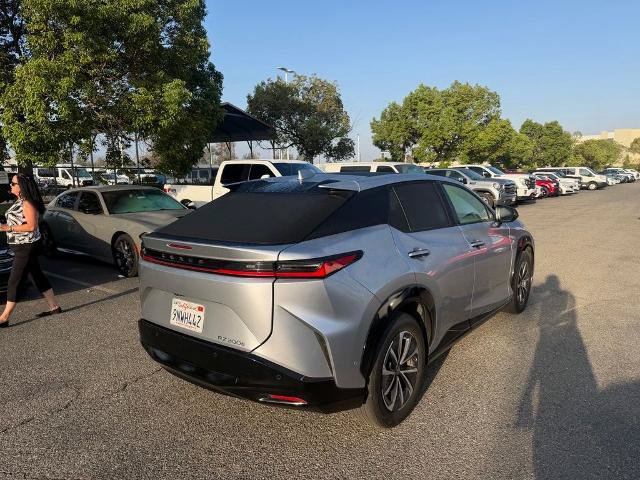 Used 2024 Lexus RZ 300e Premium w/ Technology Package FWD image 4