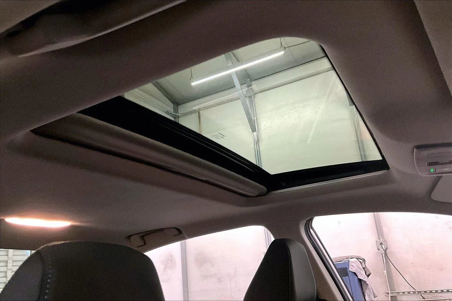 Used 2023 Nissan Altima 2.5 SV w/ SV Premium Package image 21