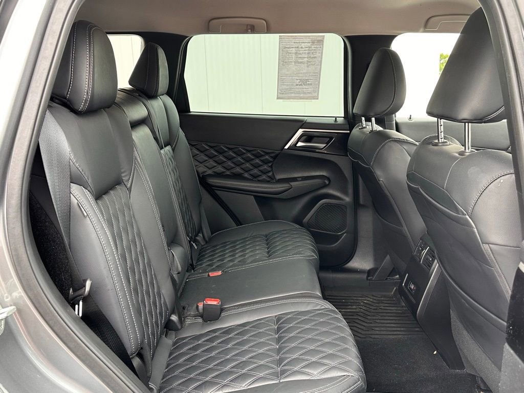 Used 2022 Mitsubishi Outlander SEL AWD/4WD image 18