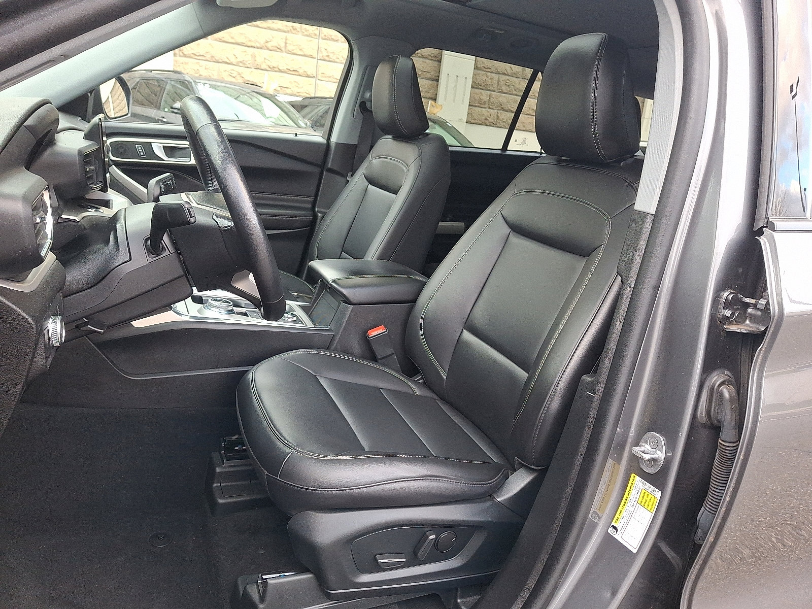 Certified 2022 Ford Explorer XLT w/ Equipment Group 202A image 13