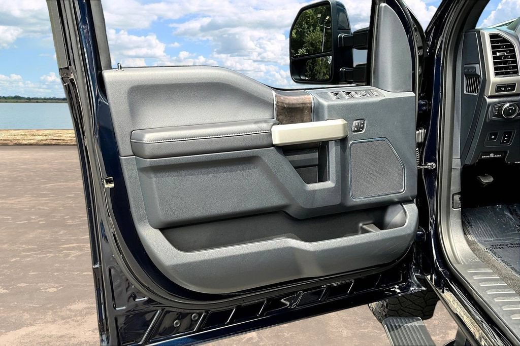 Certified 2022 Ford F250 Lariat w/ Tremor Off-Road Package AWD/4WD image 23
