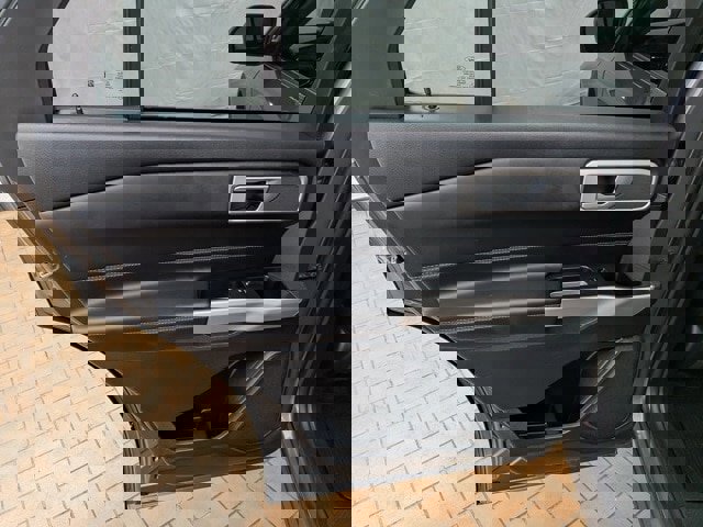 Certified 2023 Ford Explorer XLT w/ Equipment Group 202A image 22