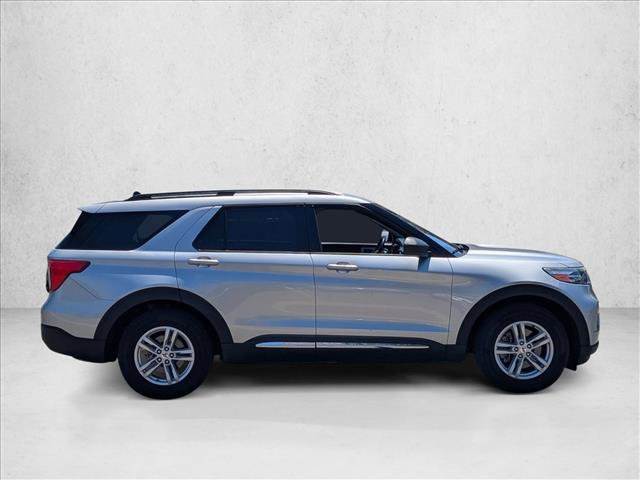 Certified 2021 Ford Explorer XLT w/ Equipment Group 202A RWD image 4