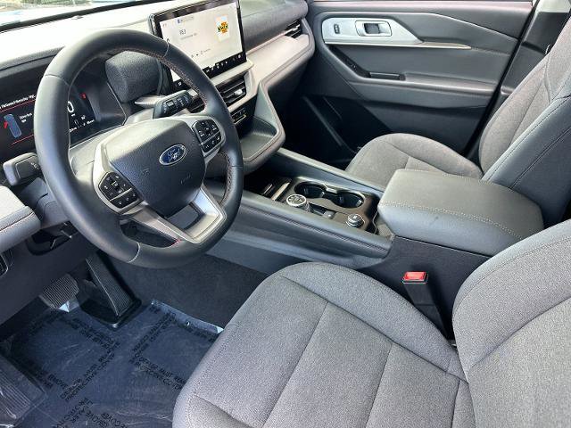 Certified 2025 Ford Explorer Active RWD image 9