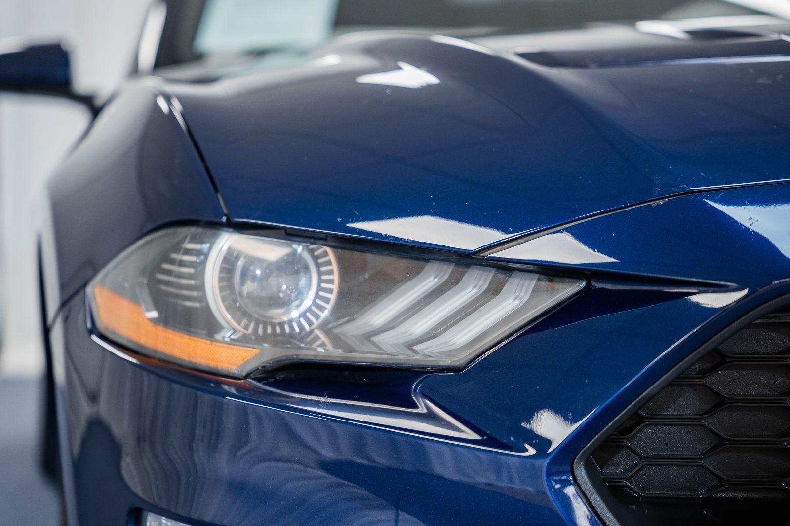 Certified 2019 Ford Mustang Coupe image 9