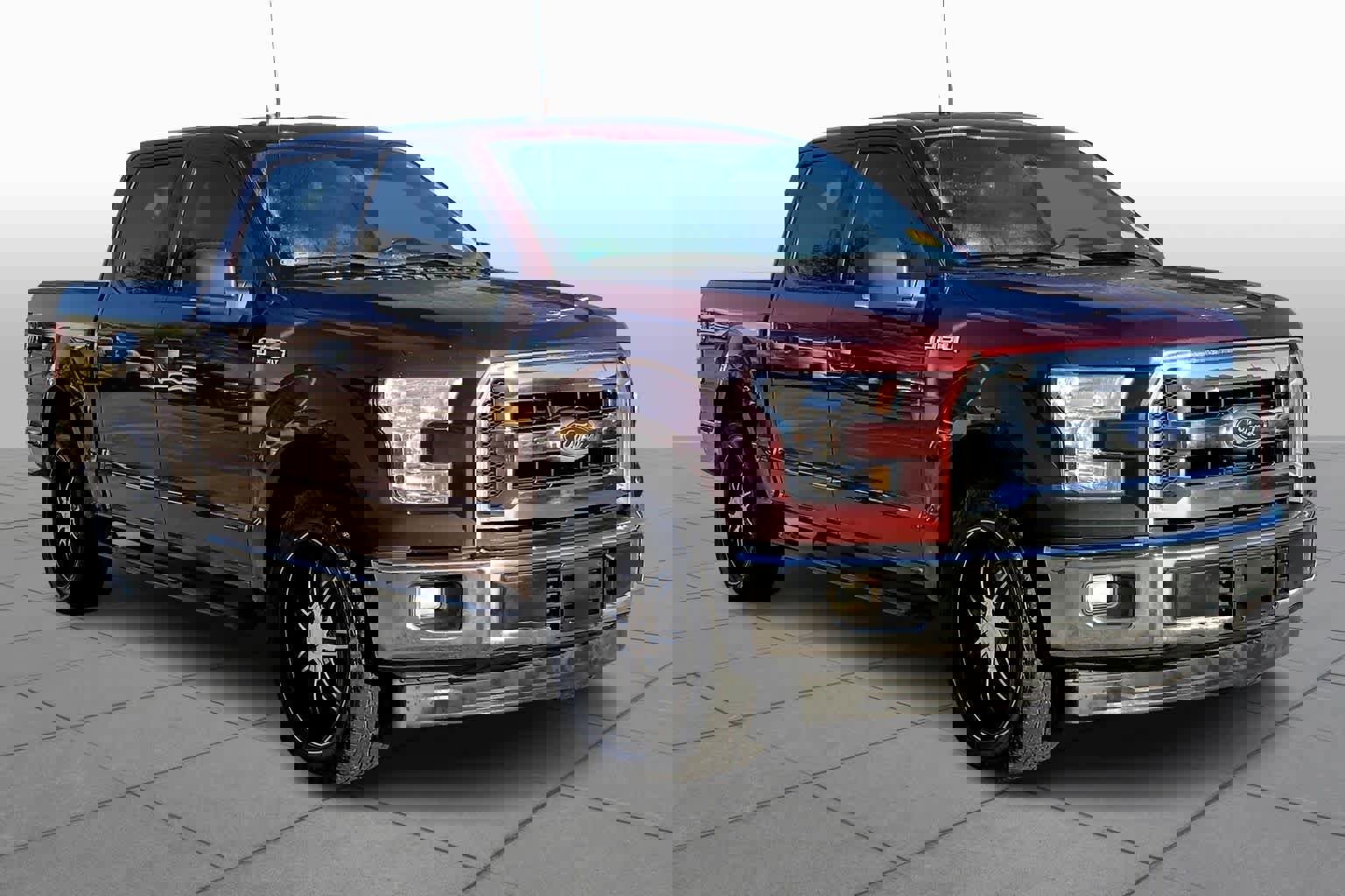 Certified 2017 Ford F150 XLT w/ Equipment Group 301A Mid image 5