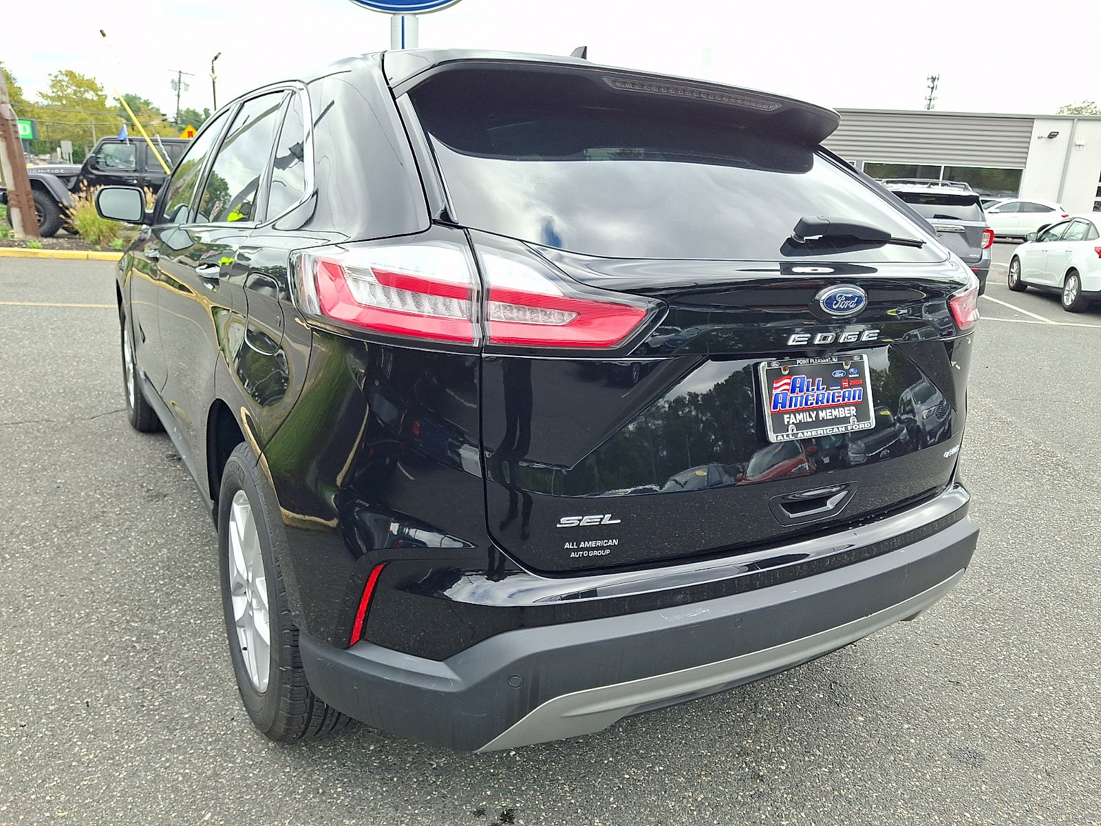 Certified 2024 Ford Edge SEL w/ Convenience Package AWD/4WD image 8