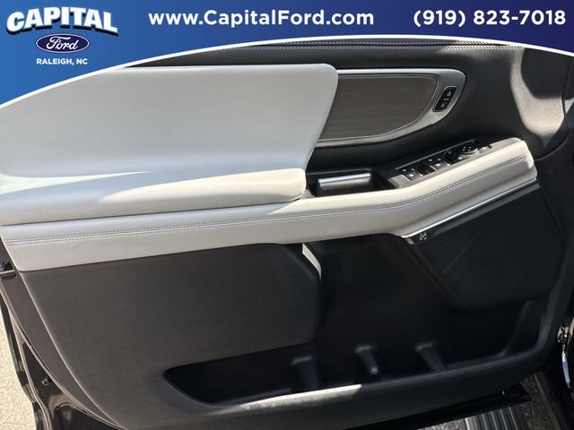 Certified 2025 Ford Expedition Max Platinum w/ Driver's Package AWD/4WD image 20