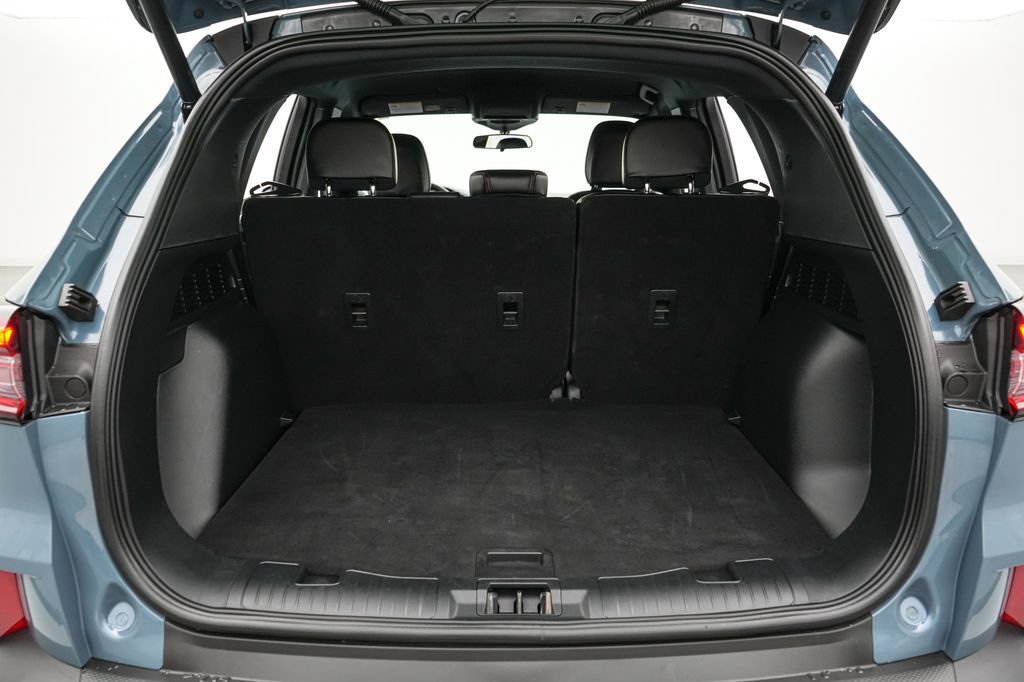 Certified 2025 Ford Escape ST-Line Select AWD/4WD image 19