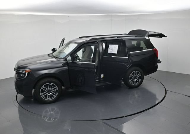 Certified 2025 Ford Expedition Active AWD/4WD image 51