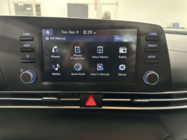Used 2026 Hyundai Elantra SE FWD image 24