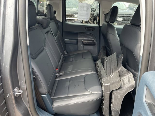 Certified 2025 Ford Maverick Lariat w/ Black Appearance Package AWD/4WD image 13