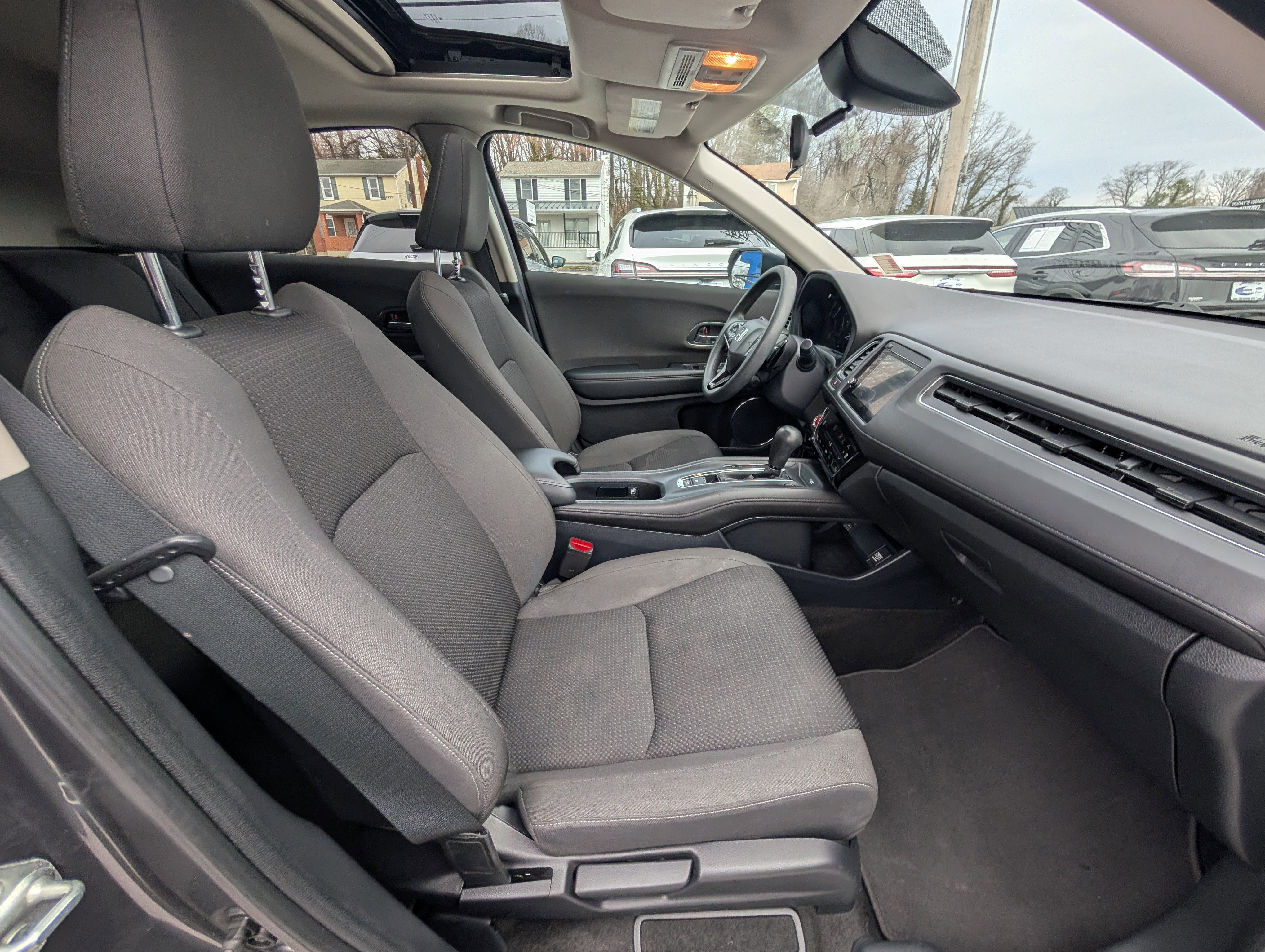 Used 2021 Honda HR-V EX image 12