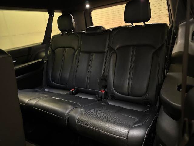 Used 2024 Jeep Wagoneer L Series II RWD image 33