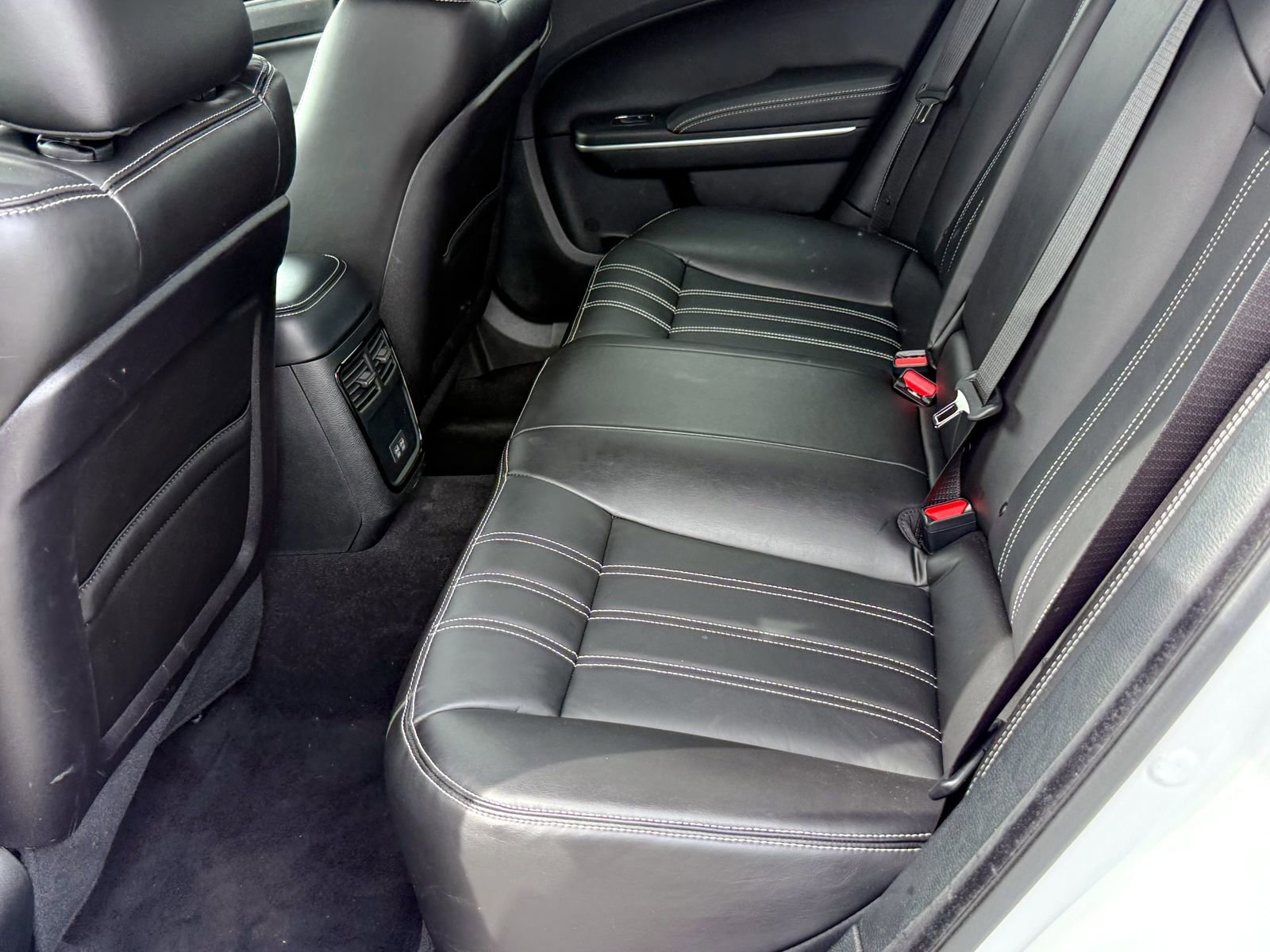 Used 2022 Chrysler 300 S image 17