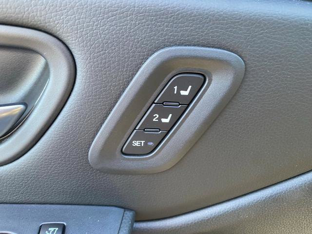 Used 2025 Honda Pilot TrailSport image 14