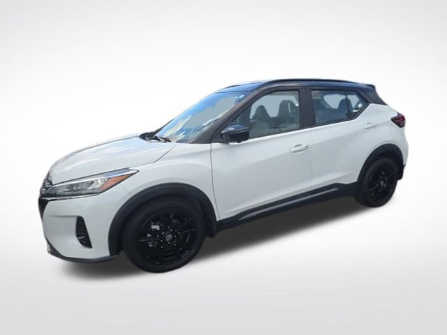 Used 2023 Nissan Kicks SR w/ SR Premium Package FWD image 6