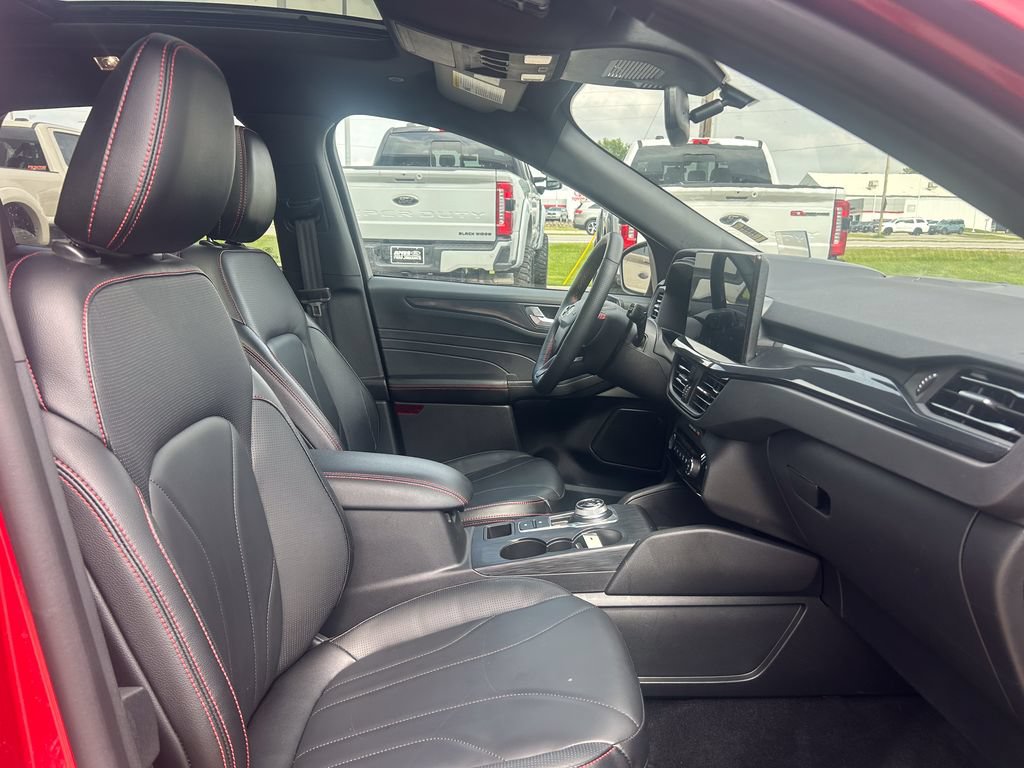 Certified 2025 Ford Escape ST-Line Elite w/ Premium Technology Package AWD/4WD image 19