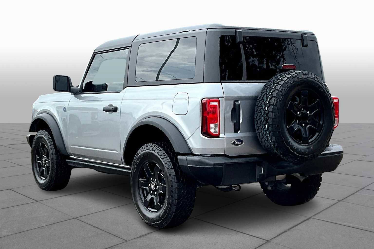 Certified 2024 Ford Bronco Black Diamond image 4
