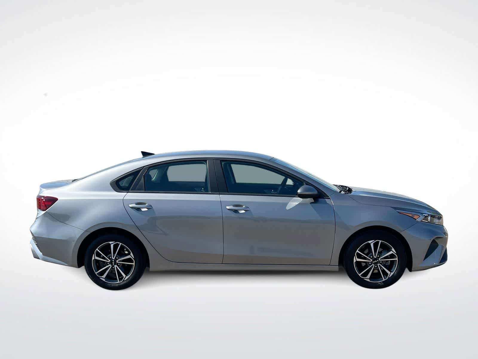 Used 2023 Kia Forte LXS FWD image 9