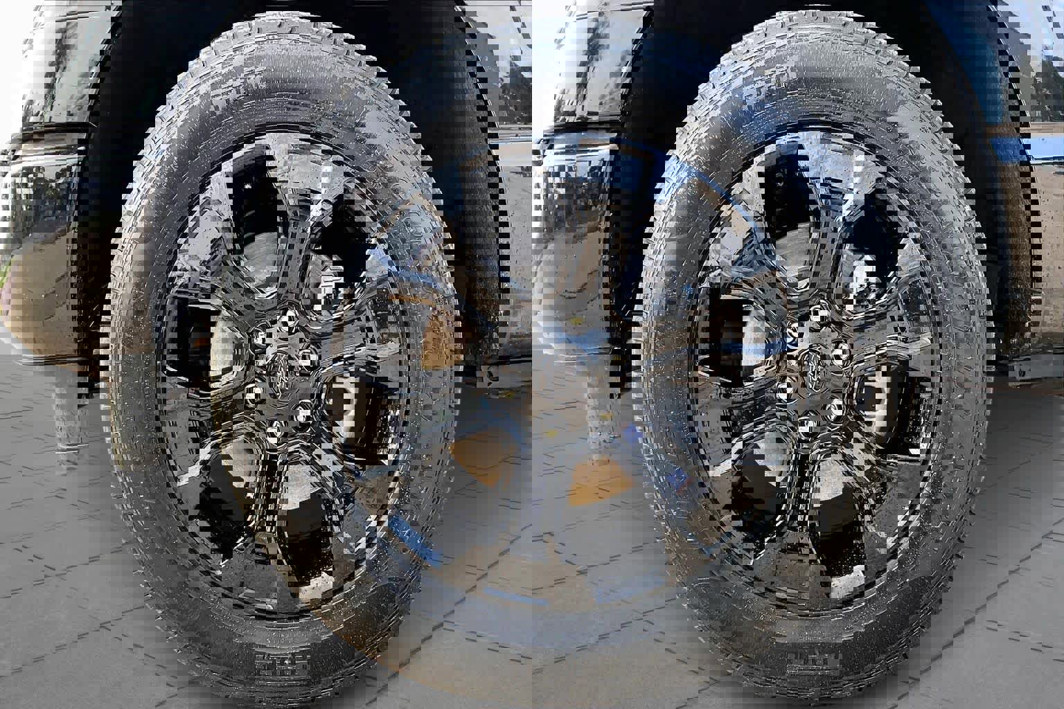 Certified 2023 Ford F150 XLT w/ Equipment Group 302A High image 11