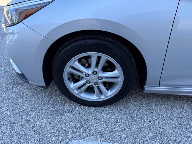 Used 2018 Chevrolet Cruze LT w/ Convenience Package FWD image 56