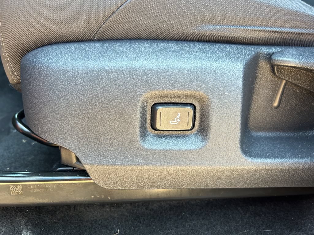 Used 2025 Toyota Tacoma SR5 RWD image 25