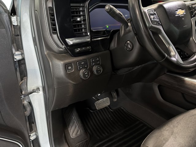 Used 2024 Chevrolet Silverado 1500 LTZ w/ Technology Package image 11