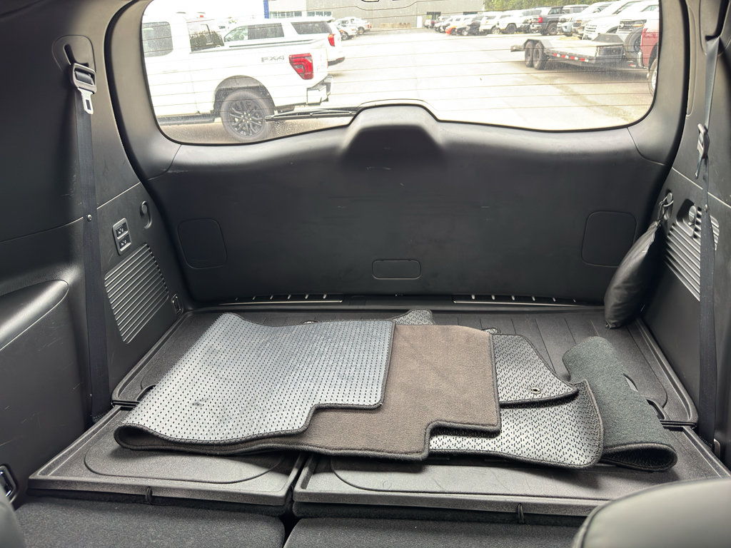 Used 2024 INFINITI QX80 Sensory AWD/4WD image 10