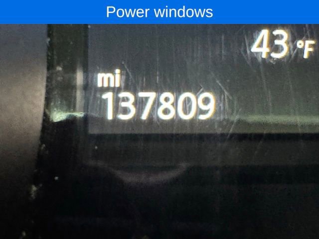 Used 2018 Volkswagen Atlas SEL w/ R-Line Package AWD/4WD image 17