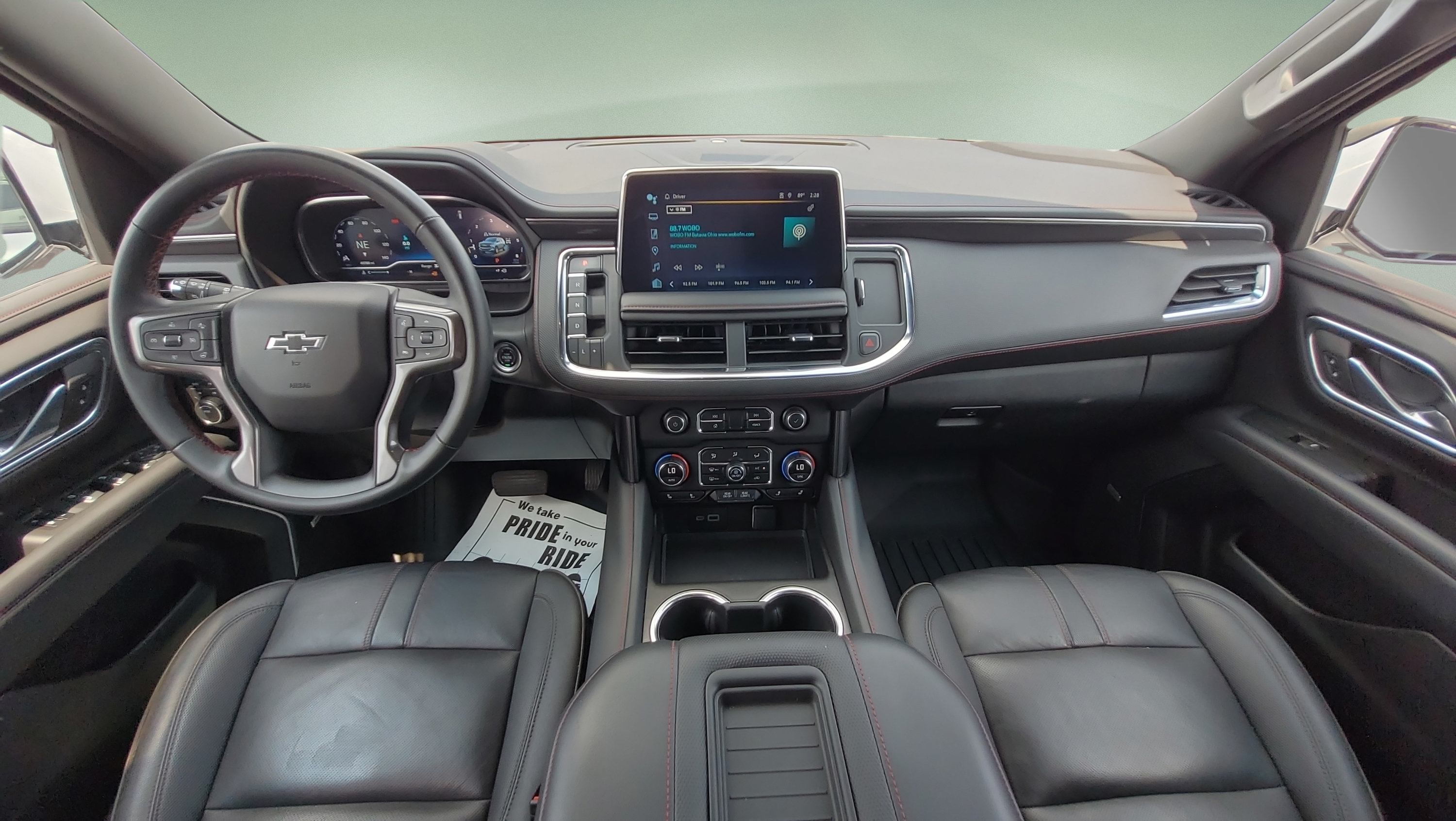 Used 2024 Chevrolet Suburban RST w/ Luxury Package AWD/4WD image 15