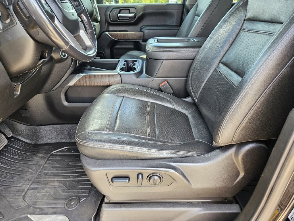 Used 2022 GMC Sierra 3500 Denali AWD/4WD image 16