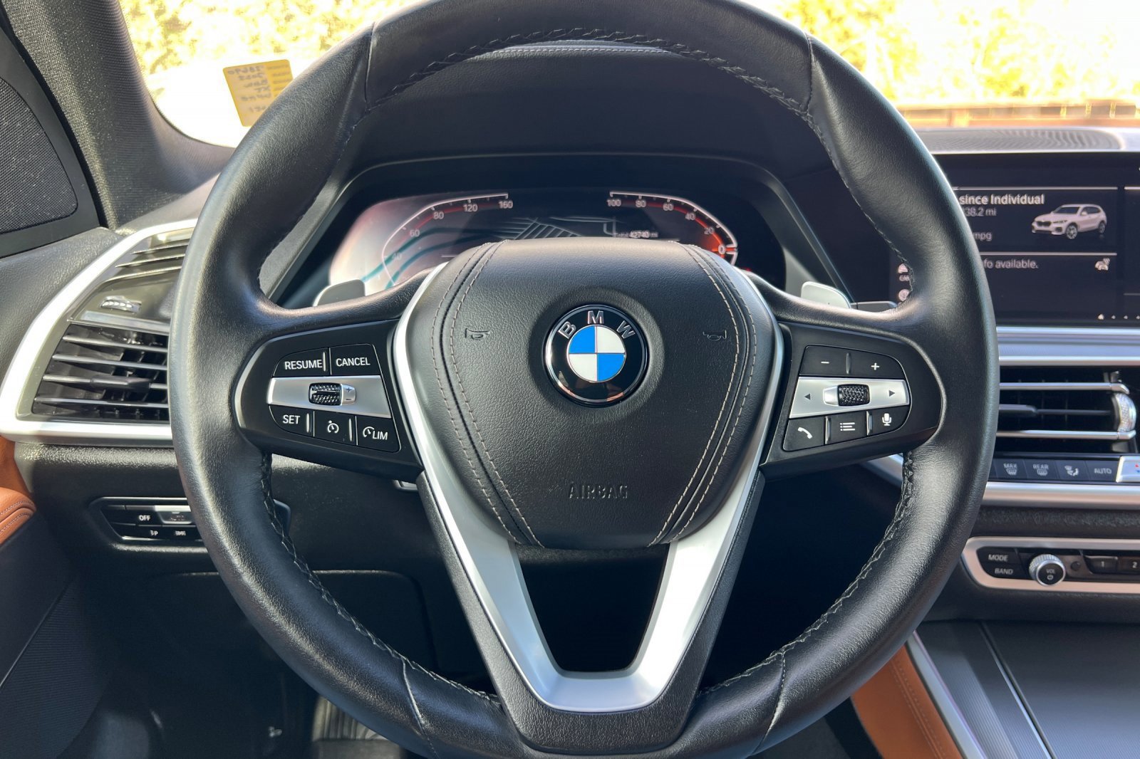 Used 2022 BMW X5 xDrive40i w/ Parking Assistance Package image 25