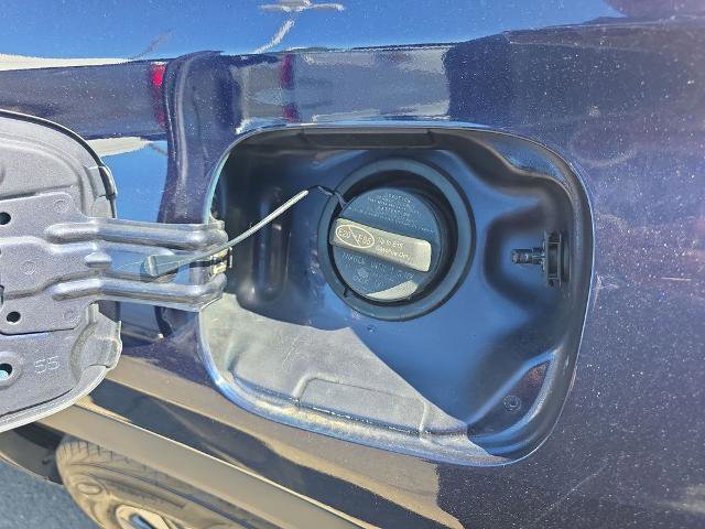 Used 2021 Toyota Highlander XLE AWD/4WD image 14