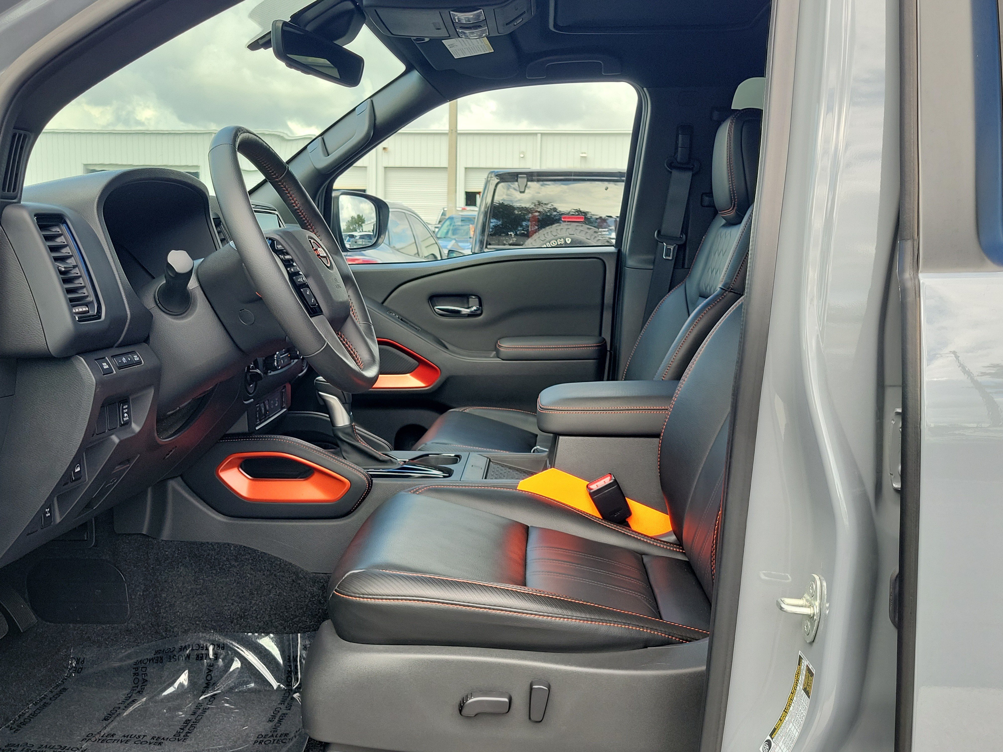 Used 2023 Nissan Frontier PRO-4X w/ Pro-4X Premium Package AWD/4WD image 20