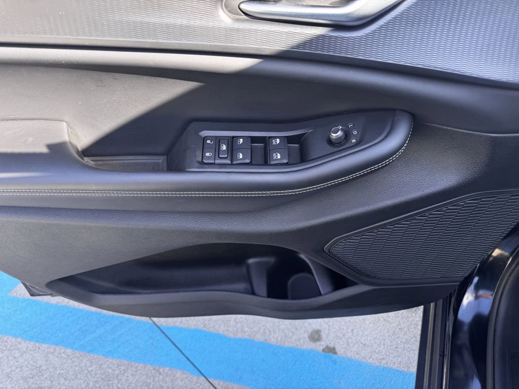 Used 2023 Jeep Grand Cherokee Laredo image 8