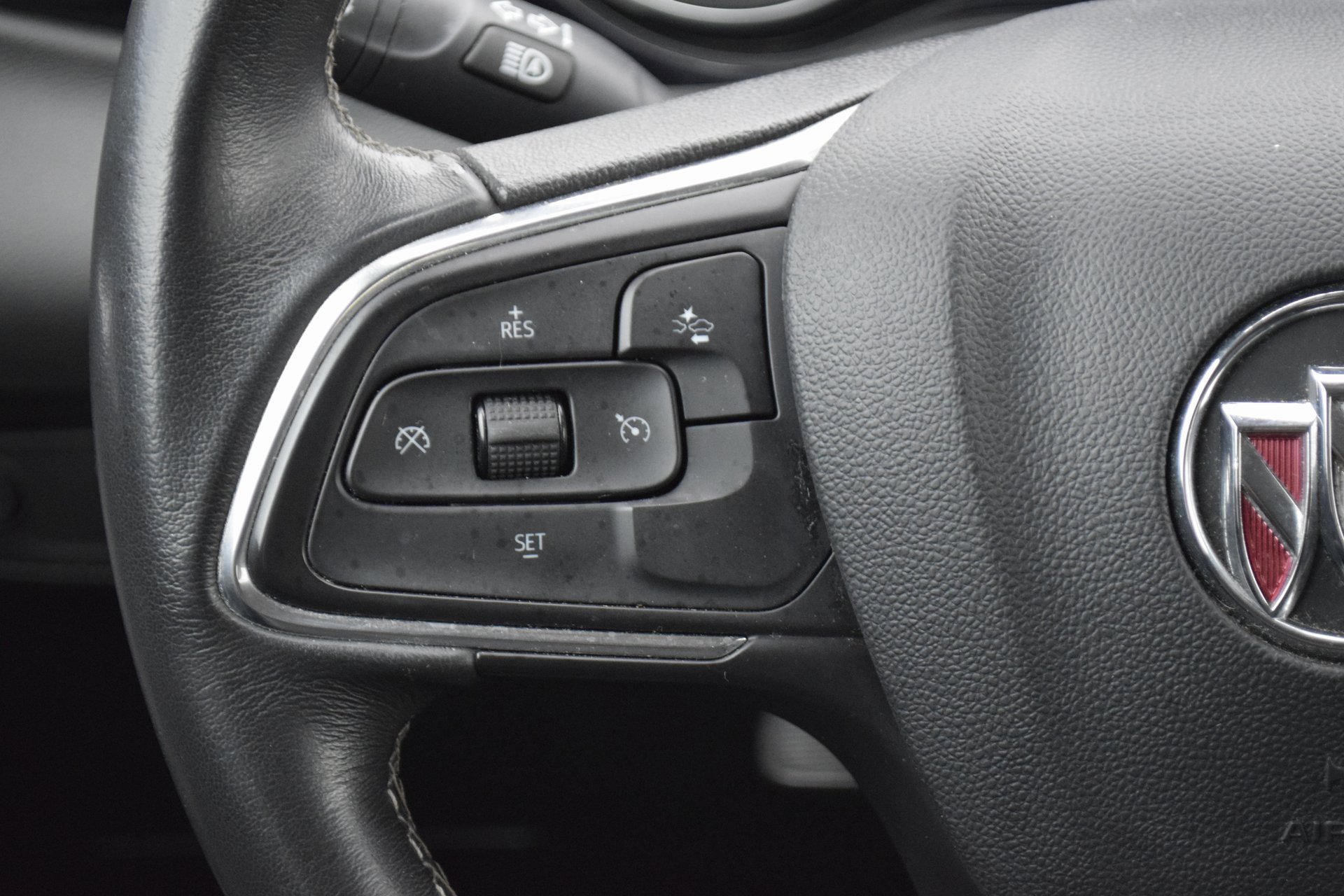 Used 2023 Buick Encore GX Select w/ Sport Touring Package image 12