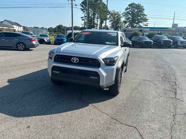 Used 2025 Toyota 4Runner SR5 AWD/4WD image 8