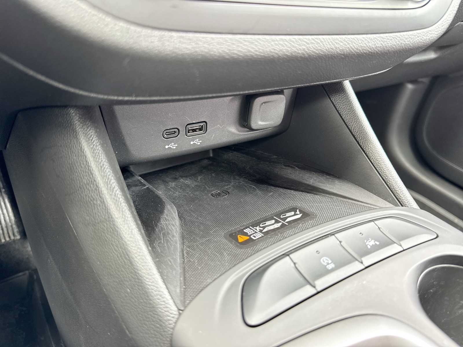 Used 2024 Buick Envista Preferred w/ Convenience I Package FWD image 30
