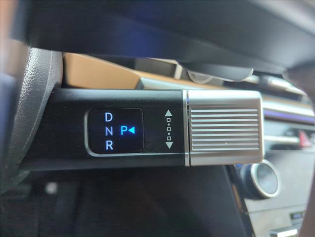 Used 2025 Hyundai Santa Fe Limited image 11