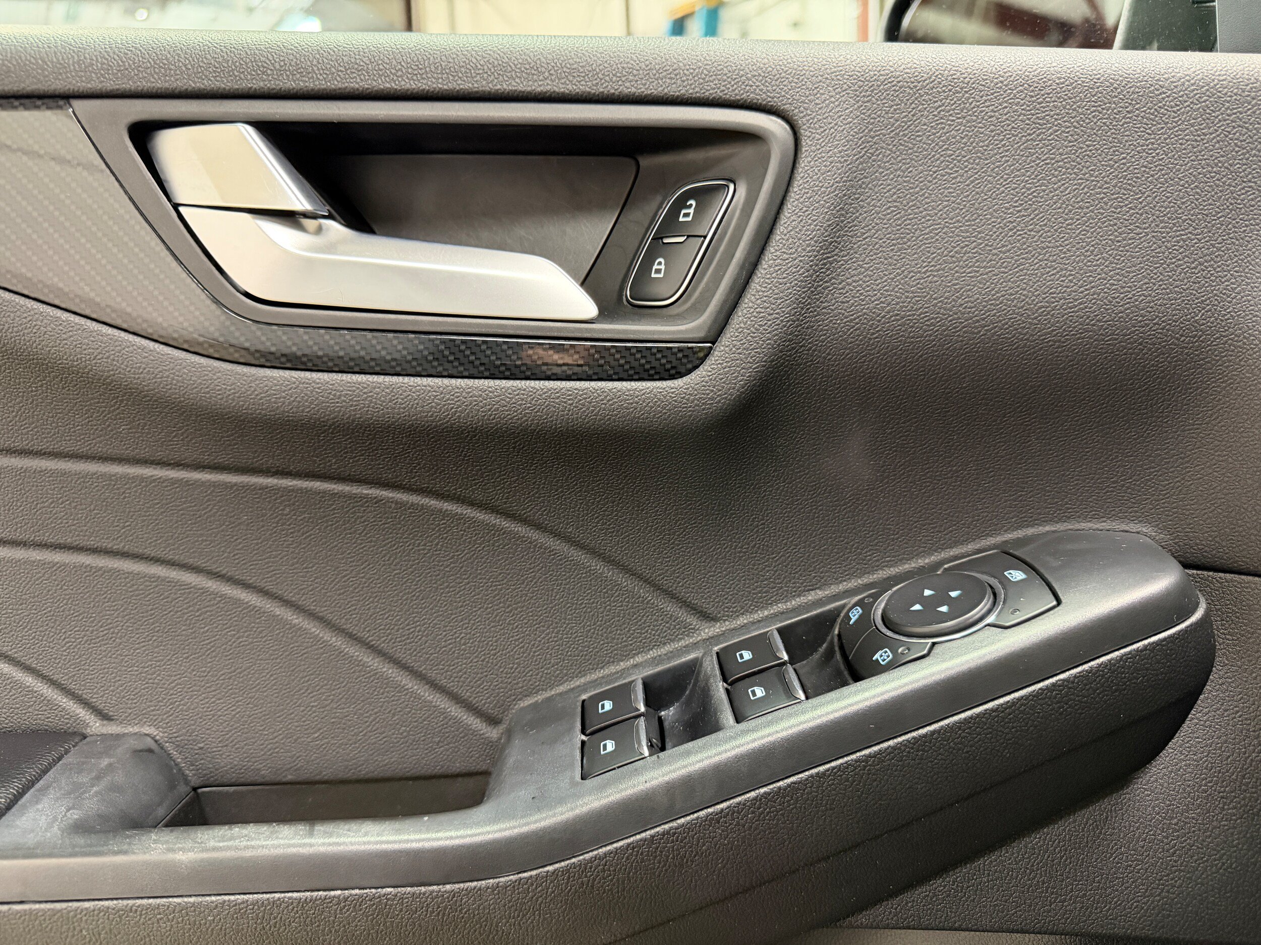 Certified 2025 Ford Escape ST-Line Select AWD/4WD image 14