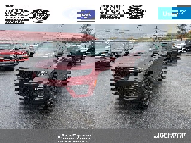 Used 2024 Jeep Grand Cherokee Limited w/ Black Appearance Package