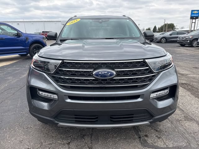 Certified 2024 Ford Explorer XLT w/ Equipment Group 202A AWD/4WD image 11