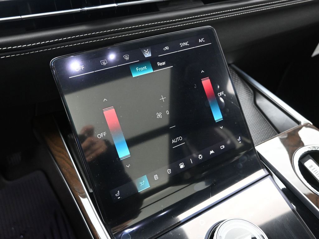 Used 2026 Cadillac Escalade Platinum Luxury image 17