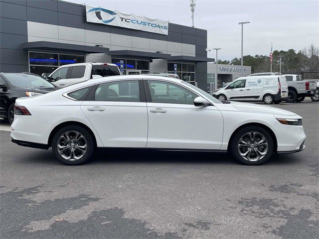 Used 2023 Honda Accord EX-L image 5