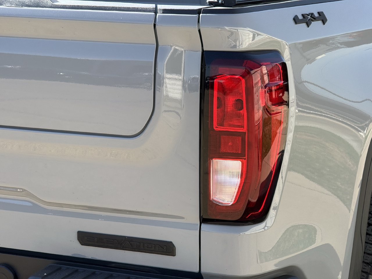 Used 2024 GMC Sierra 1500 Elevation AWD/4WD image 7